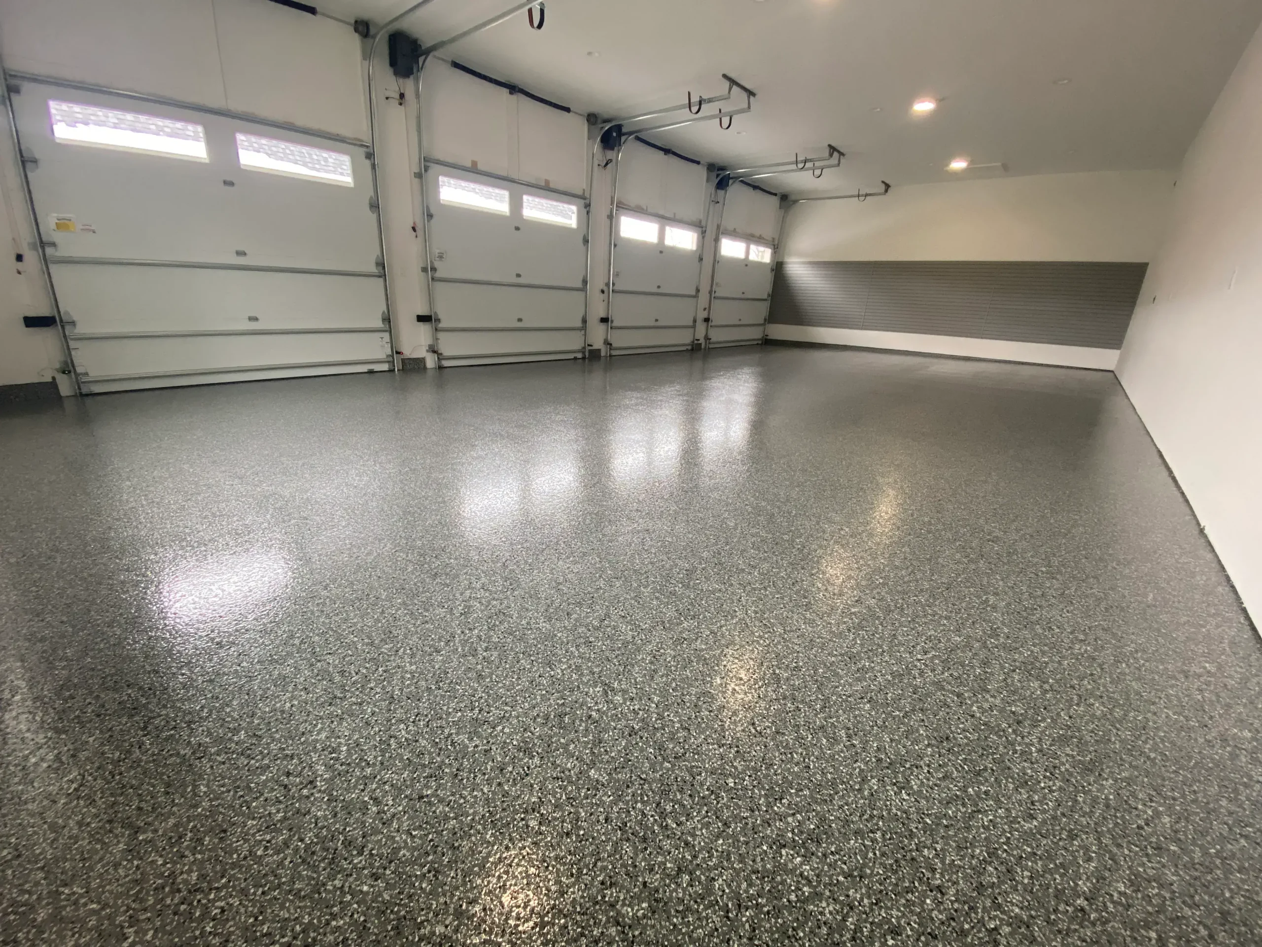 garage_floor_coating_mo_2_flake-flooring